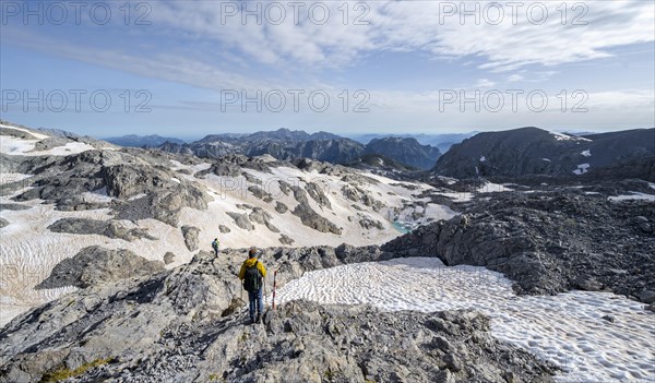 Mountaineers climbing the Hochkoenig