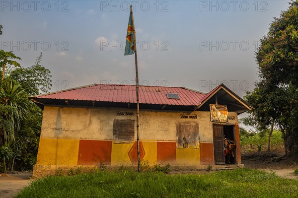 Chiefs house of the Teke tribal village