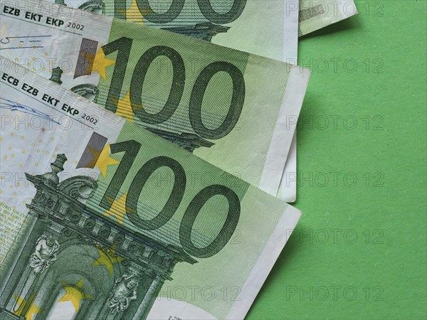 100 Euro banknotes money