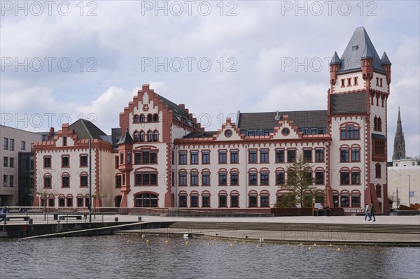 Hoerder Burg am Phoenix-See