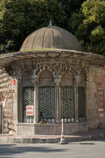 Ottoman marble stone carving art in floral patterns