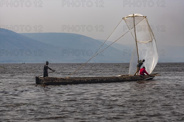 Improvised sailing boat on the Congo river