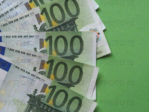 100 Euro banknotes money