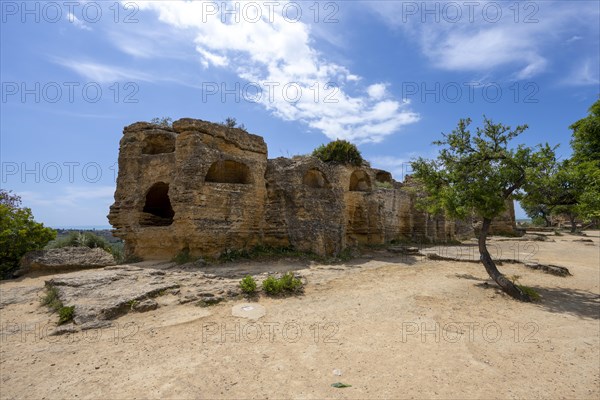 City wall with arcosol tombs