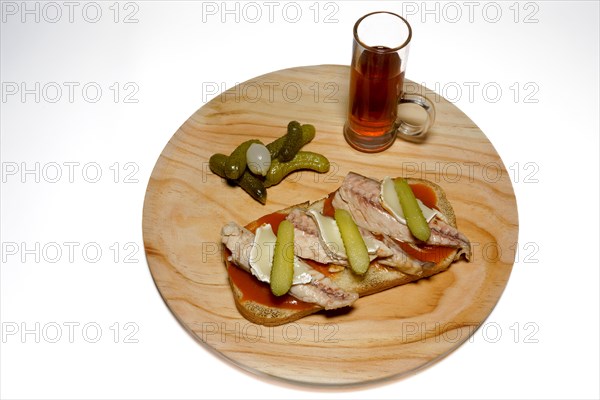 Mackerel toast with goat cheese