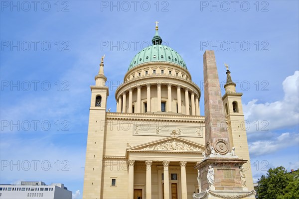 Nikolai Church and Obelisk