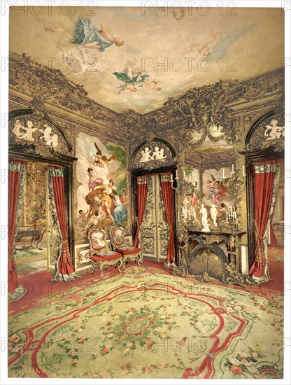 The tapestry wallpaper in Linderhof Palace