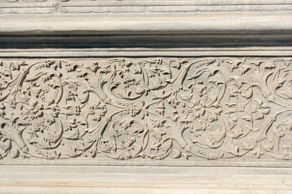 Ottoman marble carving art in detail