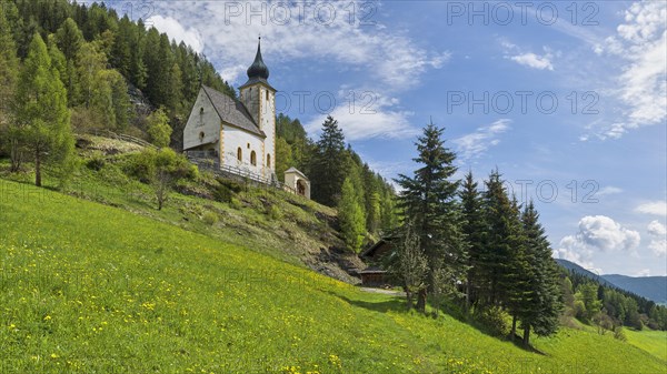 Filial church of St. Aegidi in fine weather