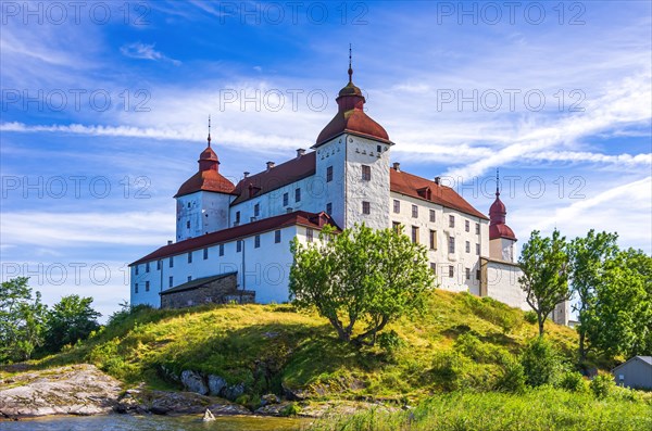 View of baroque Laeckoe Castle on Kallandsoe in Vaenern in Vaestergoetland