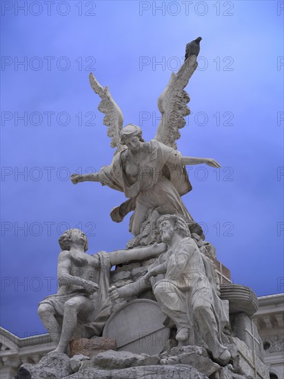 Figures on the fountain in Piazza dell'Unita d'Italia