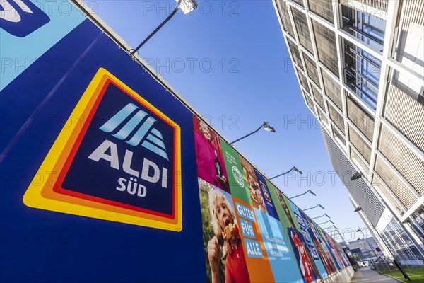 Aldi Sued large poster at Stuttgart main station