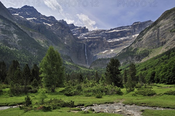 The Cirque de Gavarnie and the Gavarnie Falls