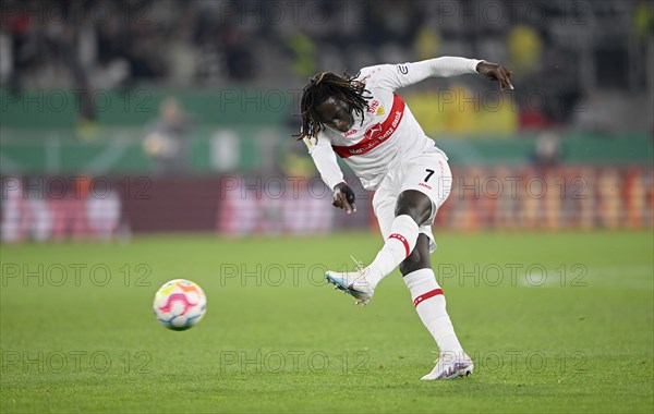 Goal kick Action Goal chance Tanguy Coulibaly VfB Stuttgart