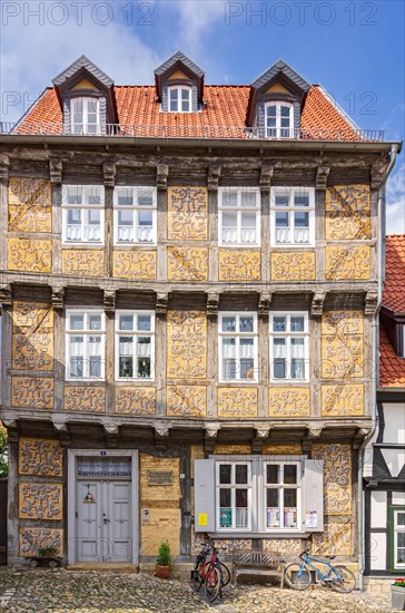 The heritage-protected building at Schlossberg 9