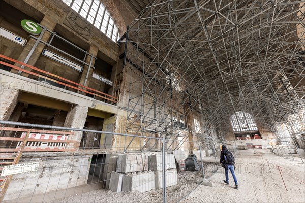 Scaffolding in the Bonatzbau