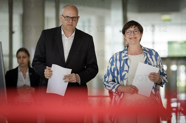 (R-L) Press conference with Saskia Esken, SPD chairperson, and Andreas Bovenschulte, top candidate of the SPD for the parliamentary elections in Bremen, after a hybrid meeting of the SPD presidium on current issues at the Willy Brandt House in Berlin, 08 May 2023., Berlin, Germany, Europe