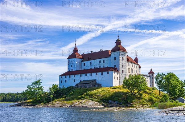 View of baroque Laeckoe Castle on Kallandsoe in Vaenern in Vaestergoetland