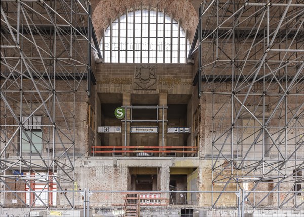 Scaffolding in the Bonatzbau