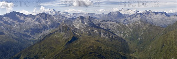 View from the summit of the Weisseck to the Hohe Tauern