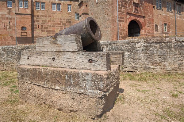 Medieval cannon