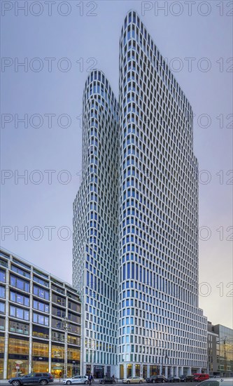 Upper West high-rise with Motel One hotel