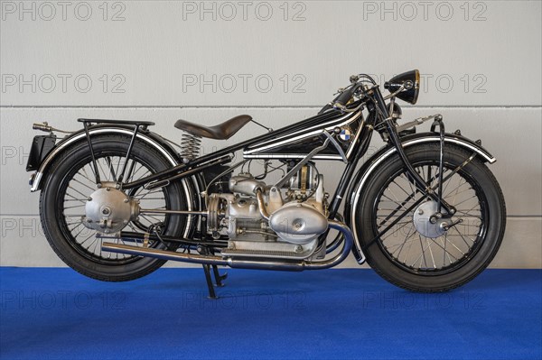 Old BMW motorbike model series R47