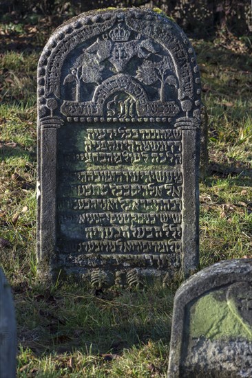 Jewish gravestone with symbols