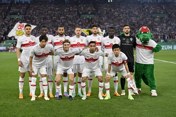 Team photo Hiroki Ito VfB Stuttgart