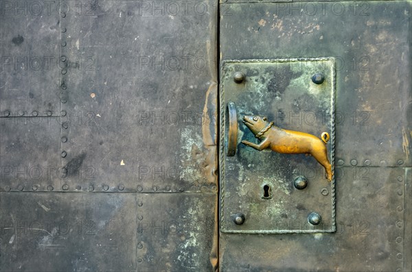 Door handle created by the sculptor Heinrich Apel in the 1970s