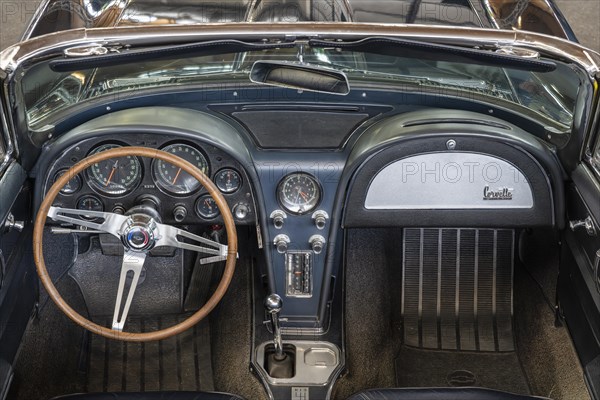 Cockpit of a US-American classic car of the brand Chevrolet