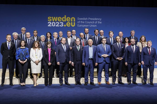 Family photo at the Gymnich reunion in Stockholm