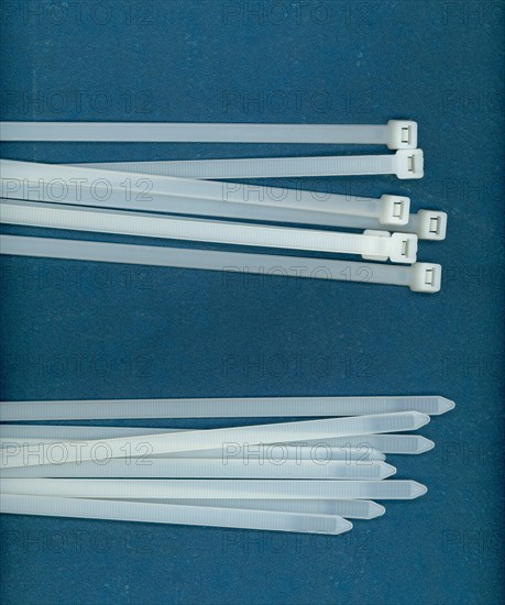 White cable tie