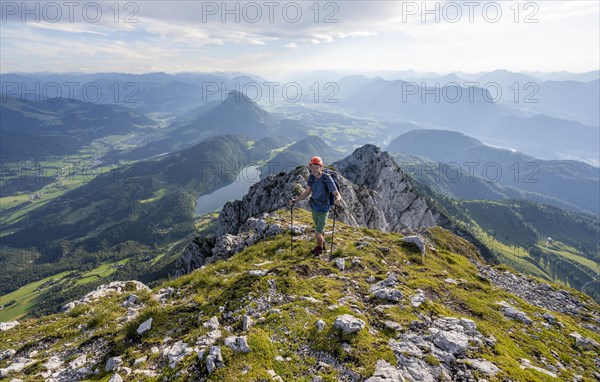 Mountaineers at the summit of the Scheffauer