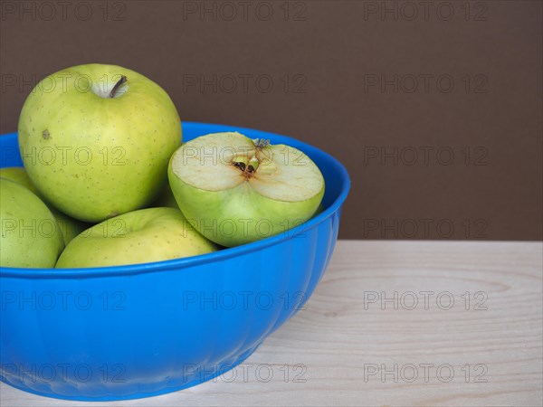 Granny Smith apple fruit food in bowl