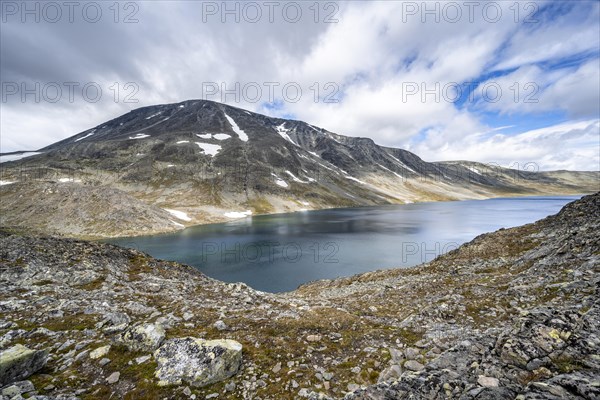 Lake Bessvatnet with peak Besshoe