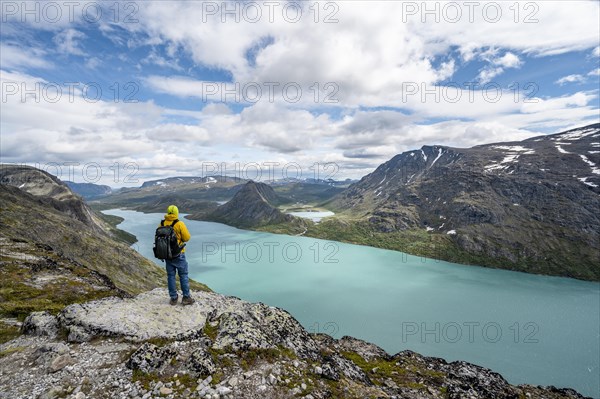 Climbers on the Besseggen hike