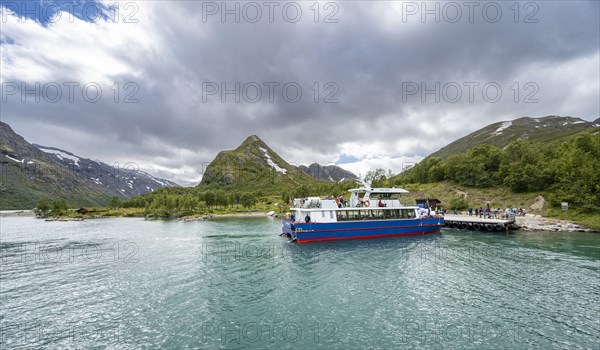 Boat at the jetty