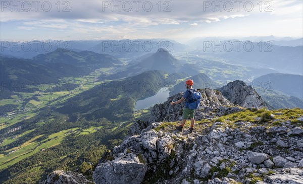 Mountaineers at the summit of the Scheffauer