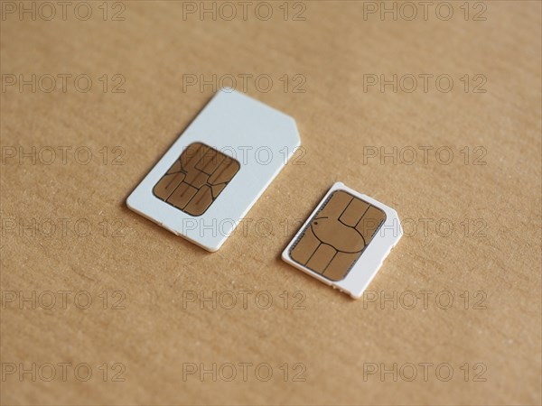 SIM and USIM card used in phones