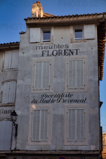 Historic houses in L'Isle-sur-la-Sorgue