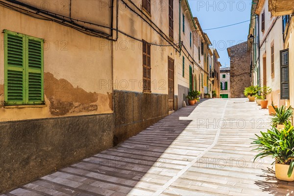 Street in the old town of Mallorca