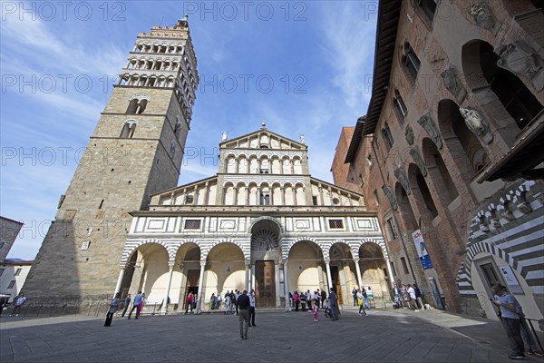 Cathedral of Saint Zeno in Piazza del Duomo