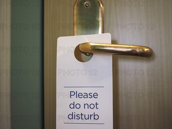 Please do not disturb sign