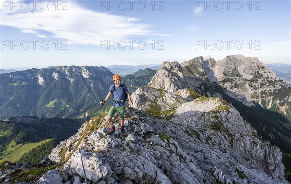 Mountaineers at the summit of the Scheffauer