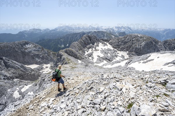 Mountaineers crossing from Hoher Goell to Hoher Brett