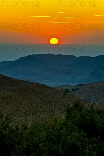 Village in valley near fortress Shobak