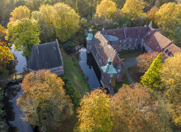 Bladenhorst Castle in autumn