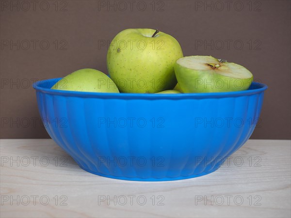 Granny Smith apple fruit food in bowl