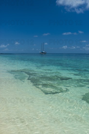Very clear turquoise waters on Monuriki or Cast away island